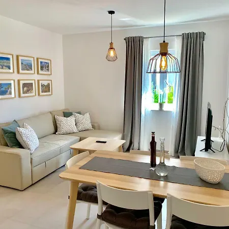 Lägenhet 17 Pines Makarska