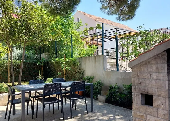 17 Pines Apartman *