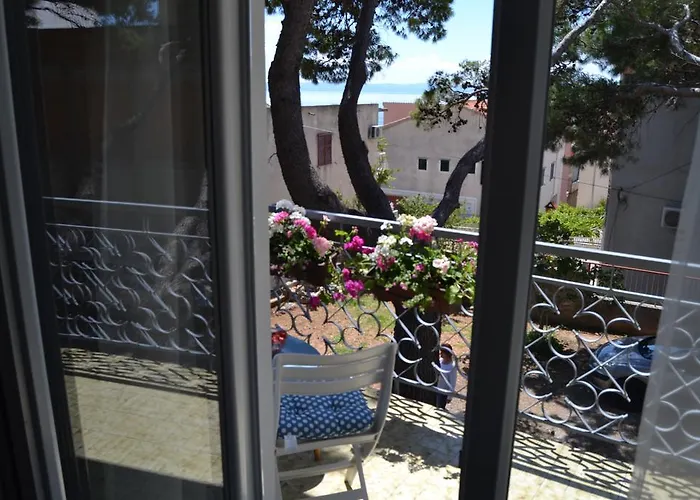 Apartment 17 Pines