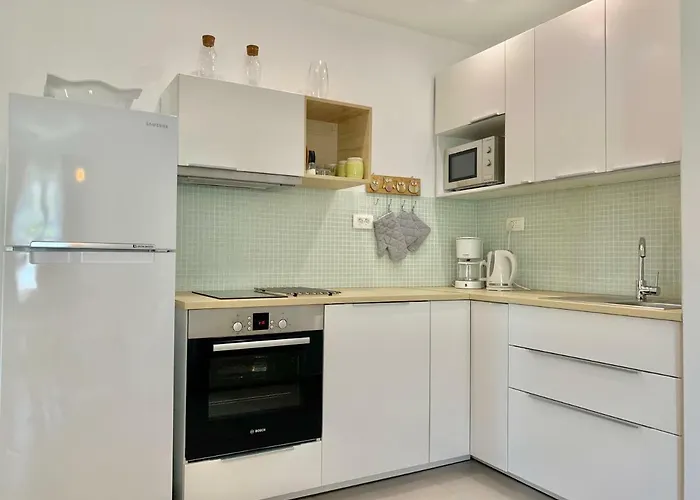 17 Pines * Makarska