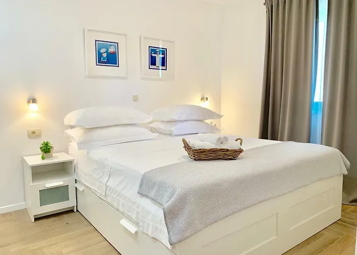 17 Pines Makarska