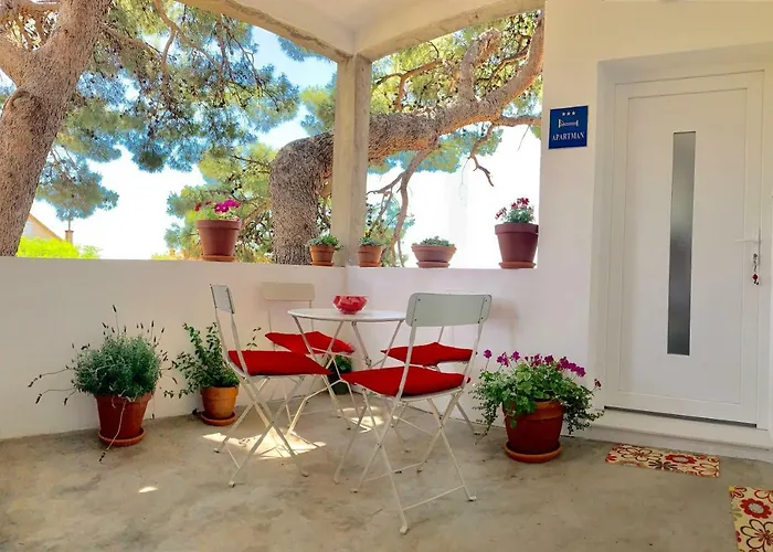 17 Pines * Makarska